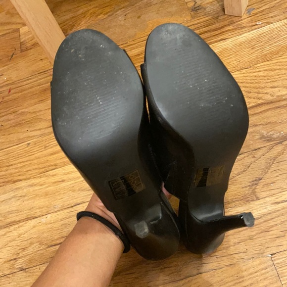 Heels - Picture 2 of 5